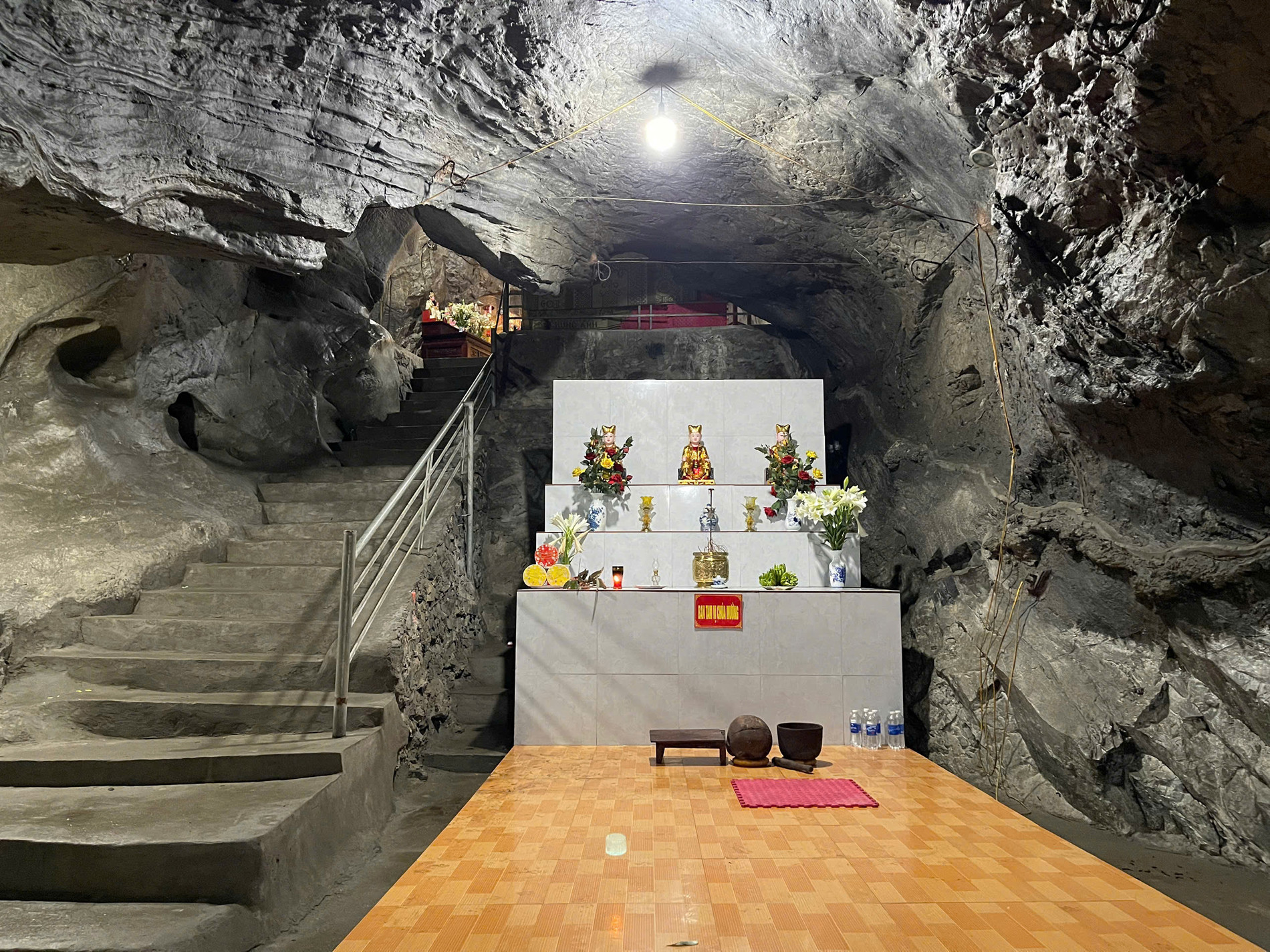 vietnam pagoda.jpg9.jpg