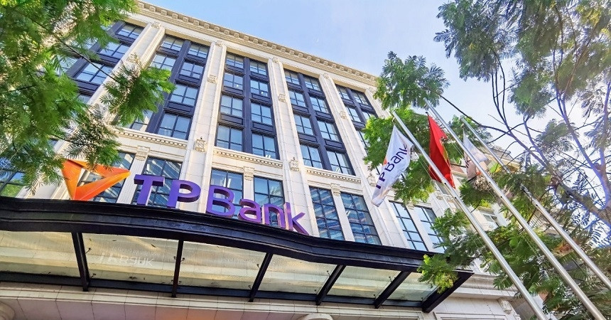 TPBank reshuffles leadership, relieves two deputy CEOs