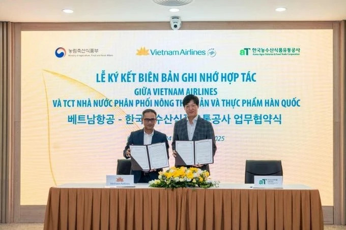 Vietnam Airlines partners with Korean firm to promote K-food in Southeast Asia