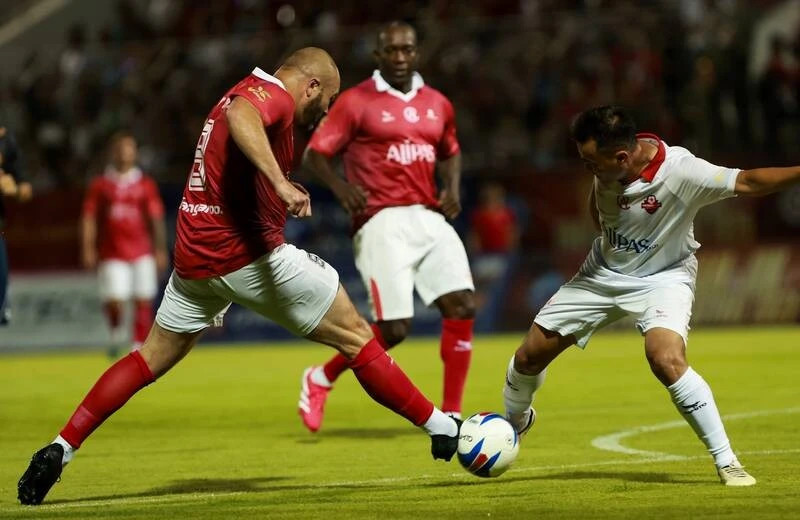 Manchester Reds beat Vietnam All-Stars in friendly