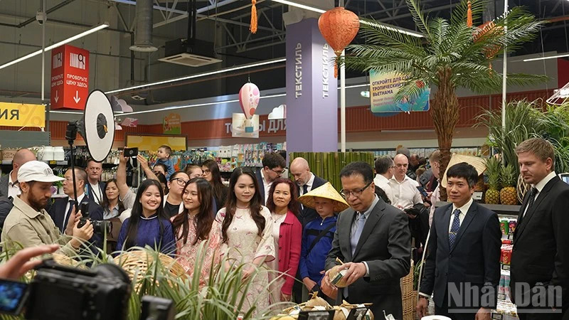 Vietnamese goods debut at Moscow’s first “Vietnam Corner”