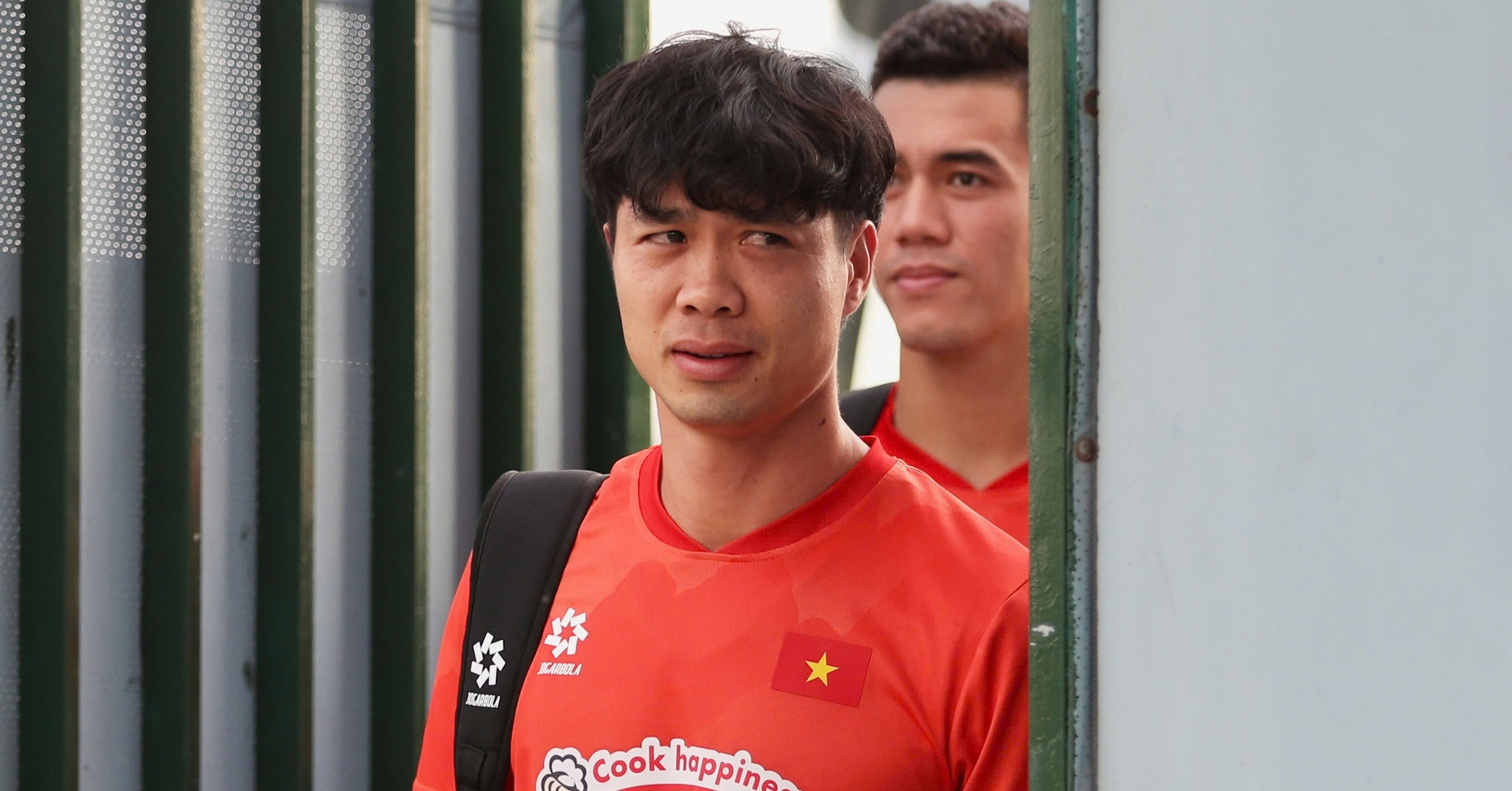 Vietnam’s striker crisis deepens as Cong Phuong exits with injury