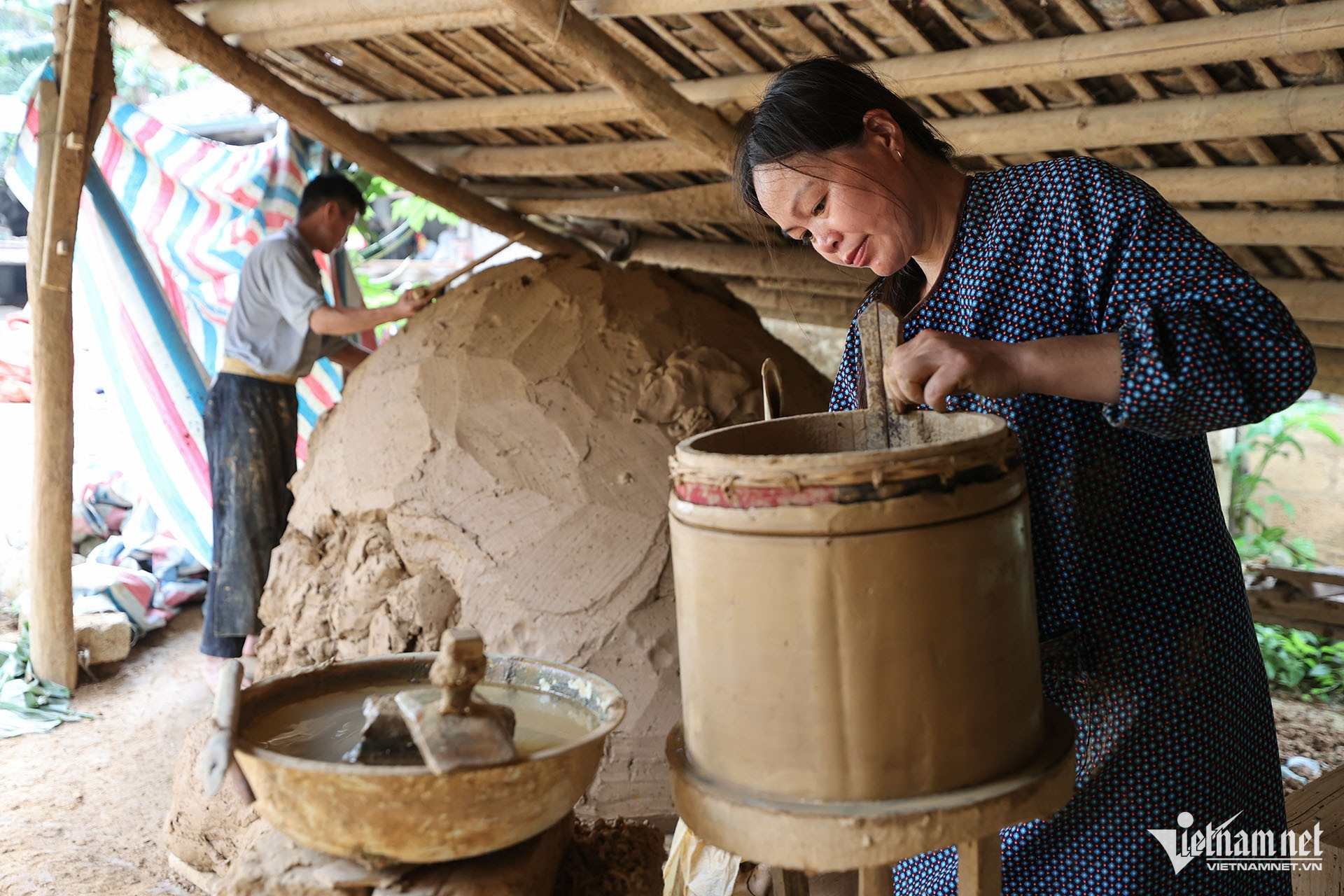 W-Làng nghề ngói âm dương Lũng Rì 9.jpg