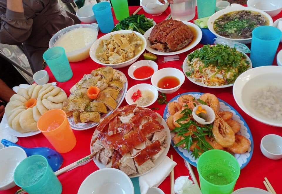 mâm cỗ Lạng Sơn Ngốc's Em's.png