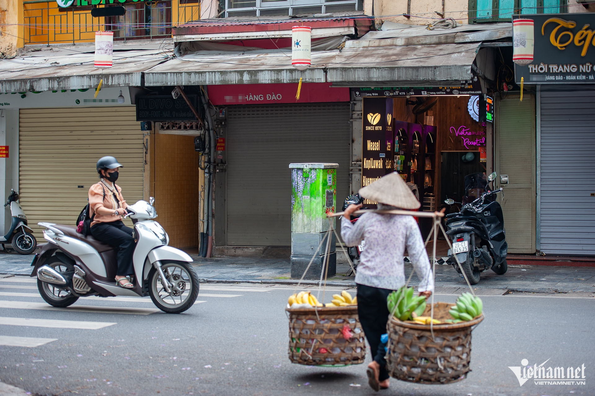 hanoi shops1.jpg
