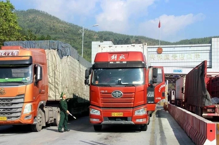 Customs revenue from import-export activities rises 9.2% in five months