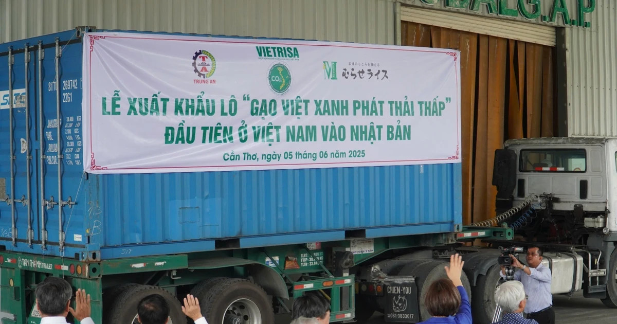 Vietnam ships first batch of low-emission rice to Japan