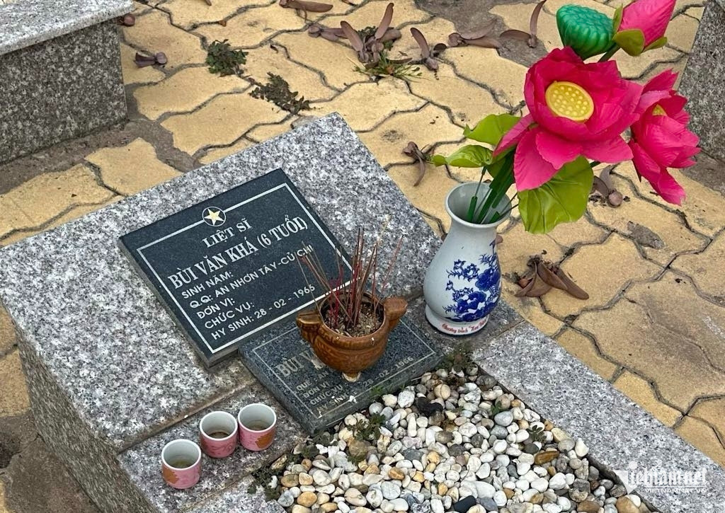 W-mộ liệt sĩ.jpg