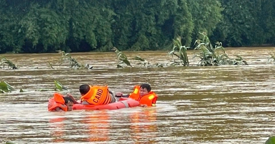 Northern Vietnam hit by flooding, police rescue eight from danger