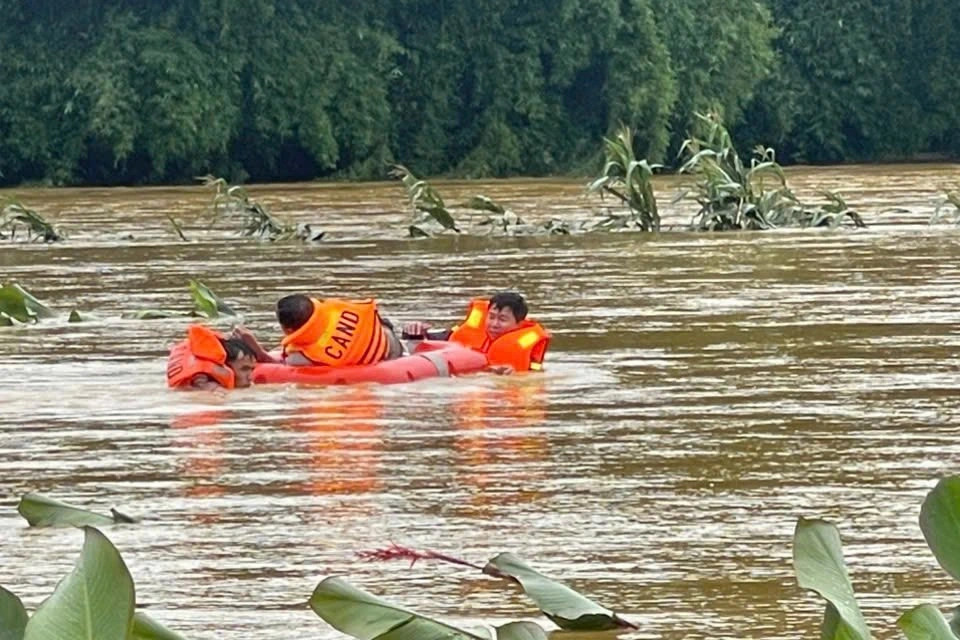 giai cuu edited 1749396660270.webp