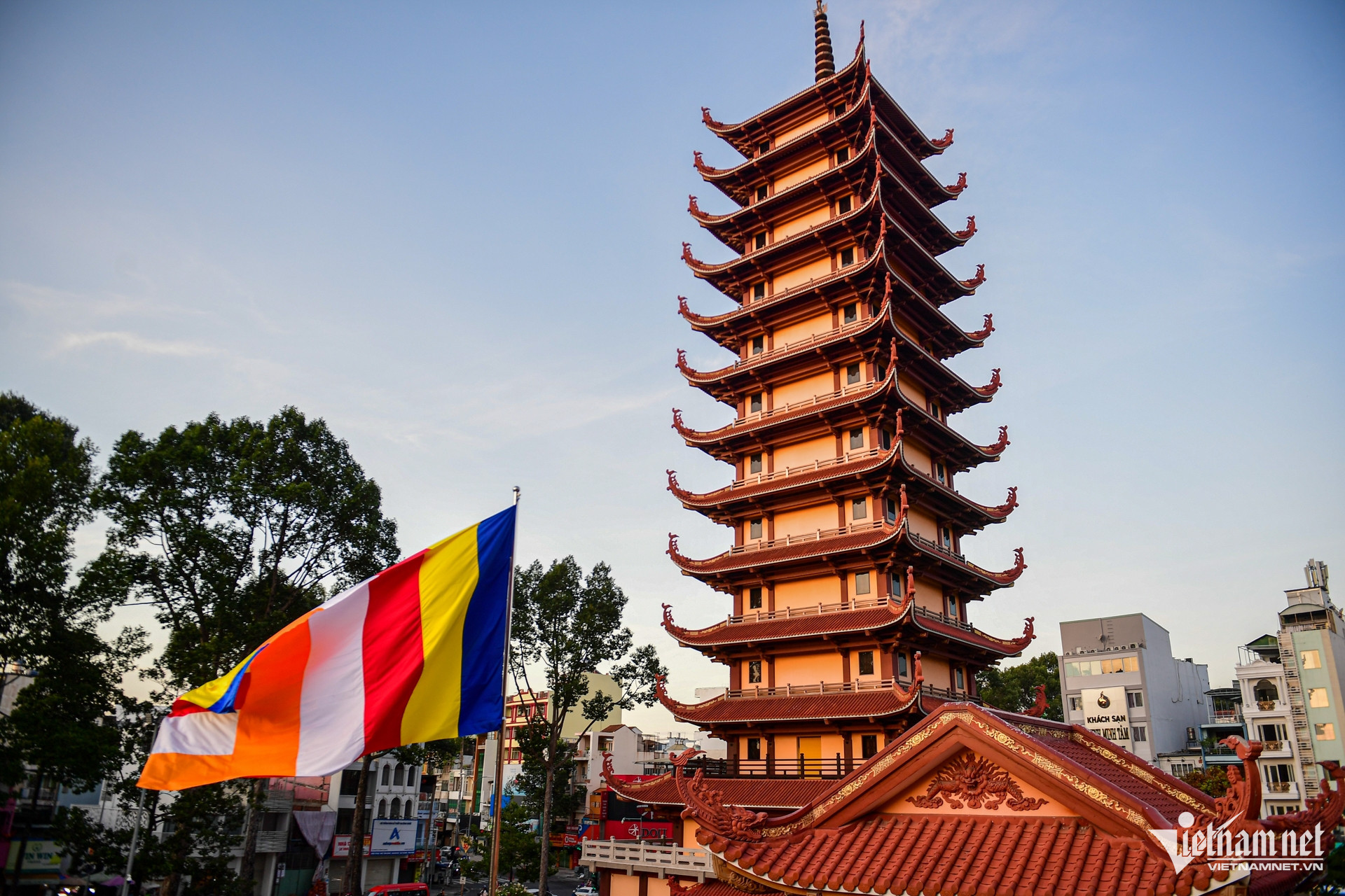 vietnam pagoda9.jpg