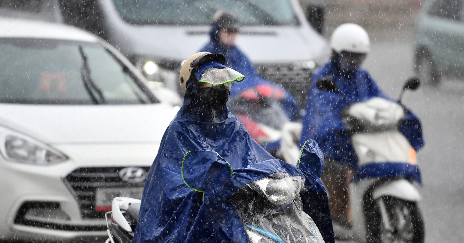 Heavy rains up to 300mm expected in Northern Vietnam, Hanoi to cool by 4°C