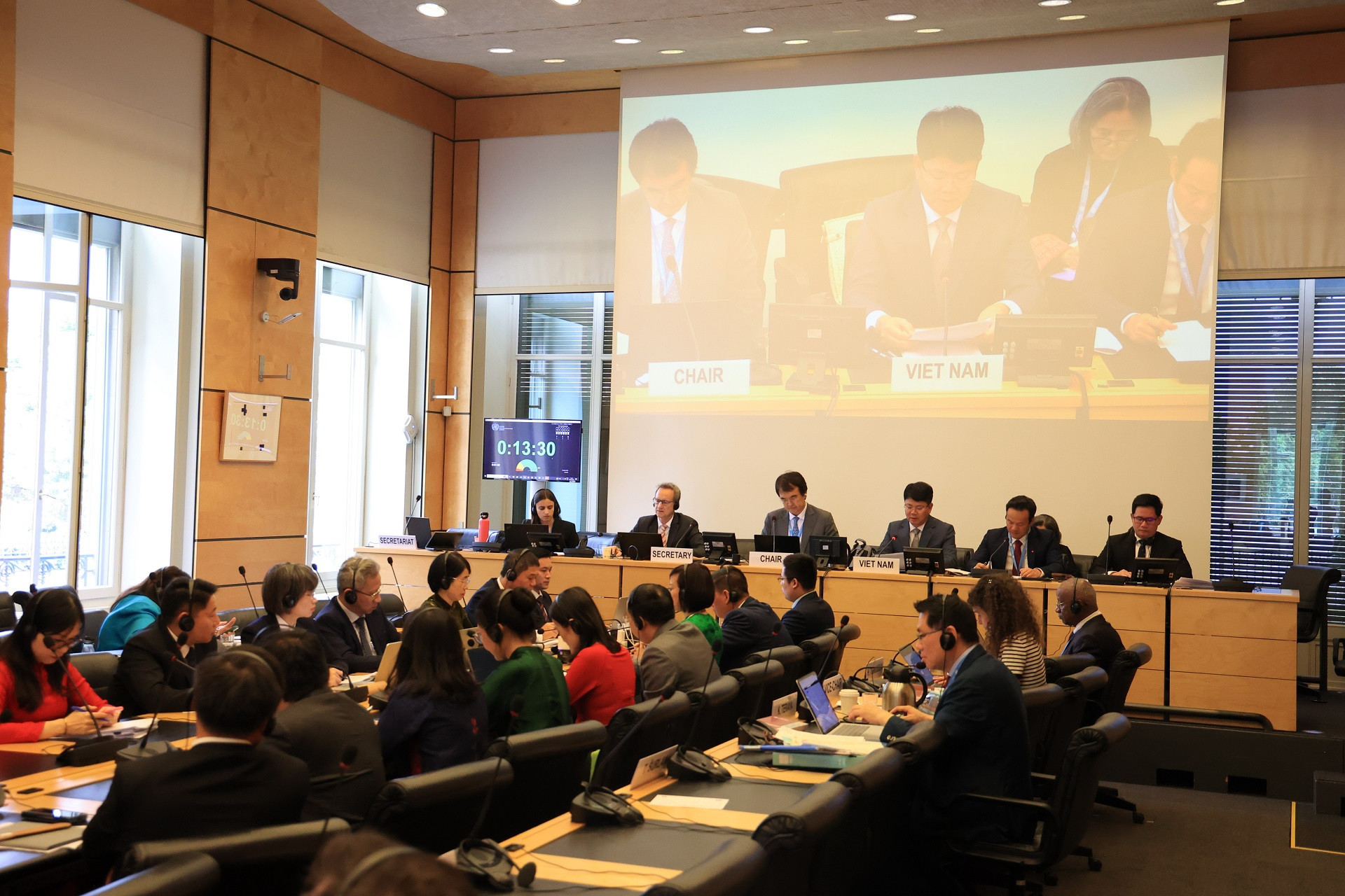 Phien doi thoai nhan quyen.jpg