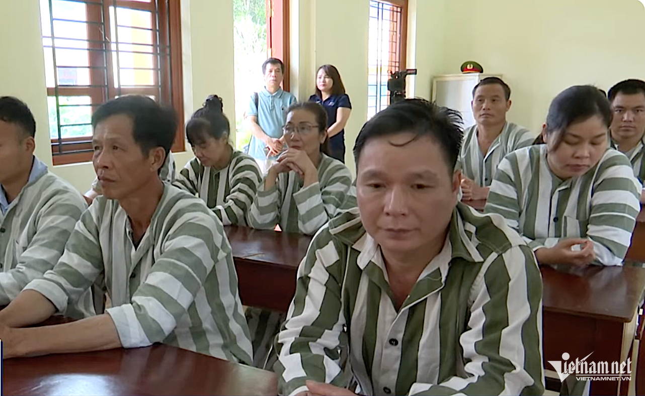 W-minhhoa.png