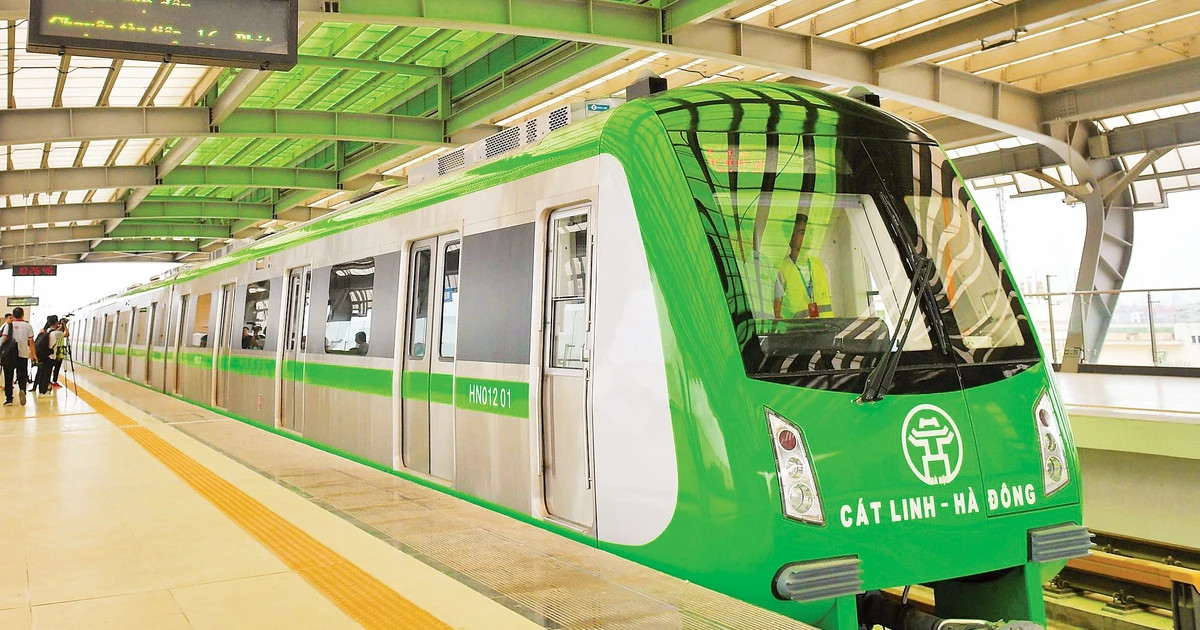 Hanoi to launch unified smart ticket for public transit in September