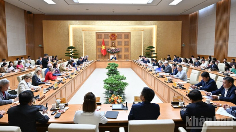 Quang cảnh buổi tiếp, làm việc. (Ảnh: Trần Hải)