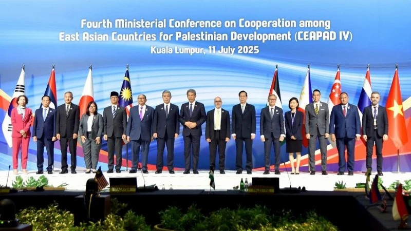 Vietnam stands firm on Palestinian sovereignty at regional summit