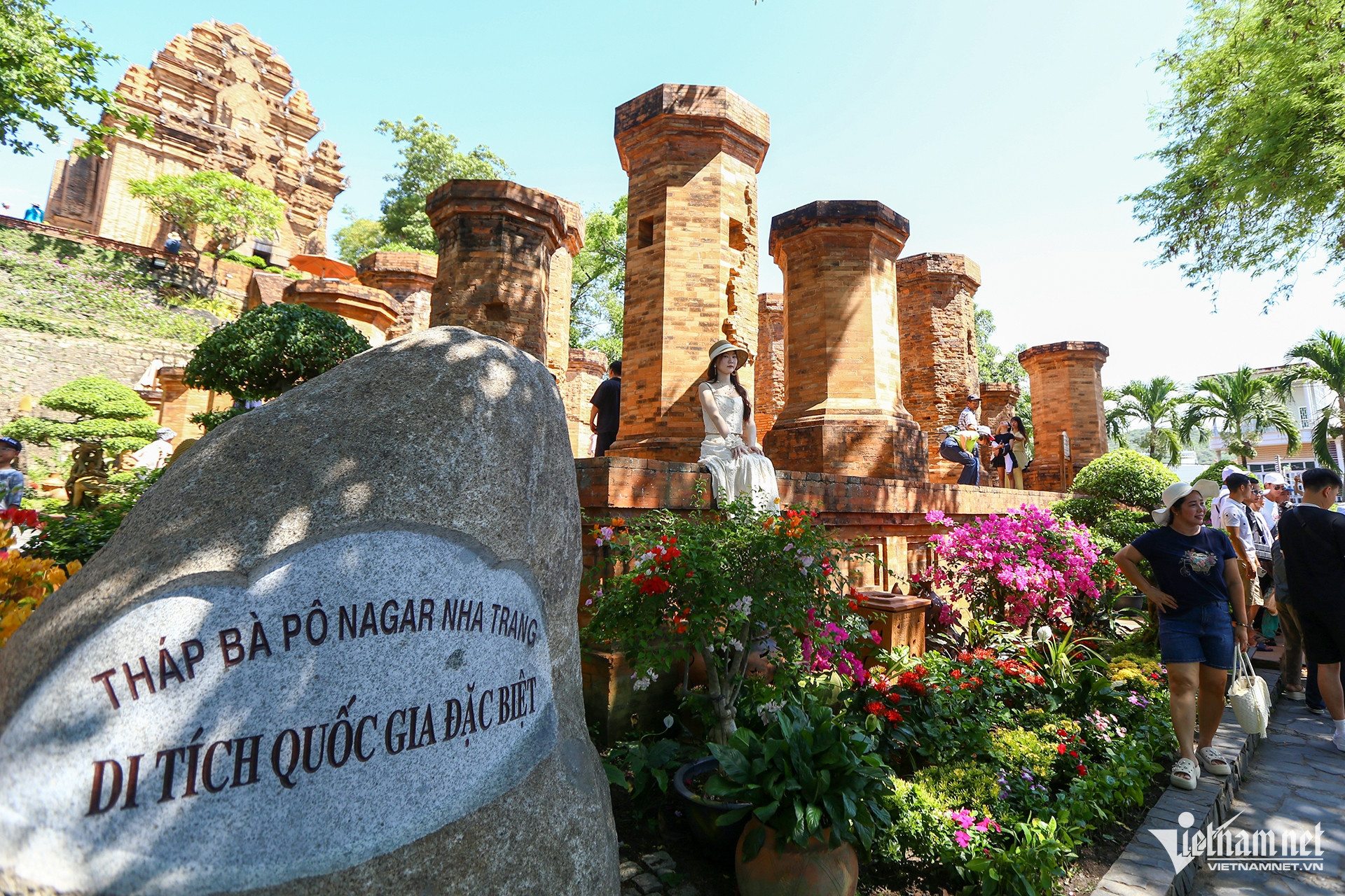 thap ba ponagar2.jpg