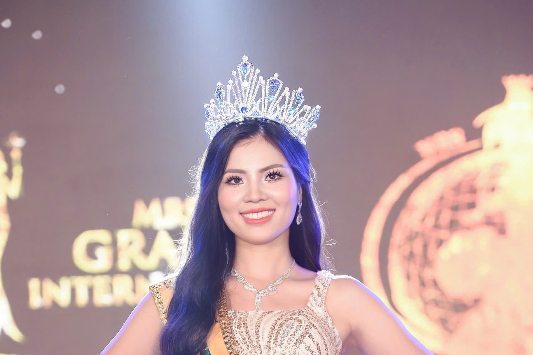 Vietnam's Nguyen Thi Thua wins global beauty queen title
