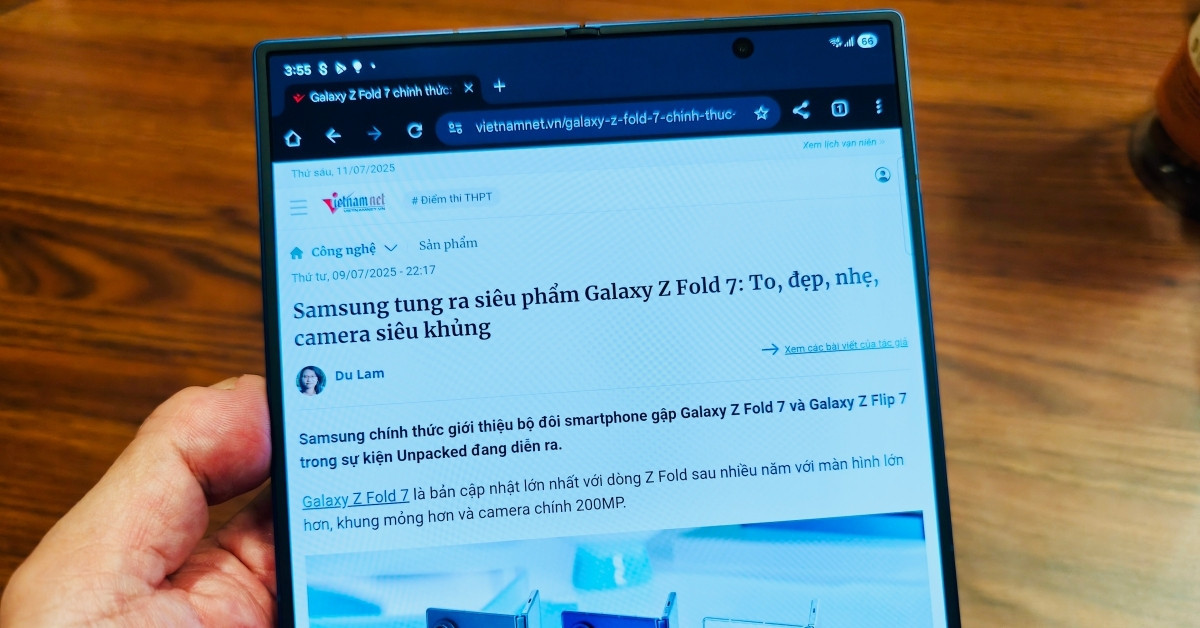 Foldables lag behind in Vietnam’s mobile market