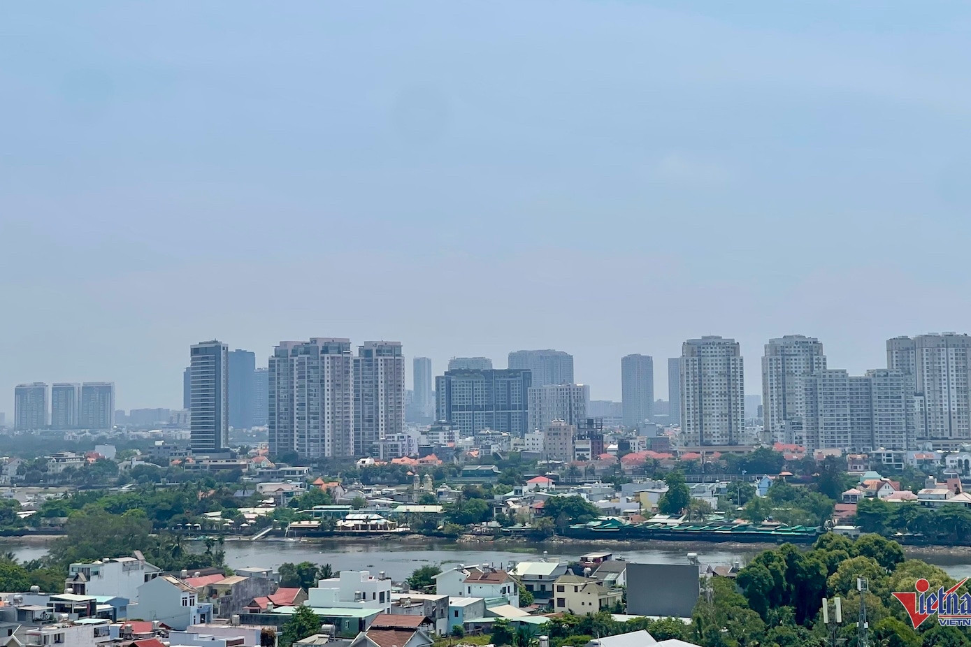 Hundreds of billions in land-fees burden businesses