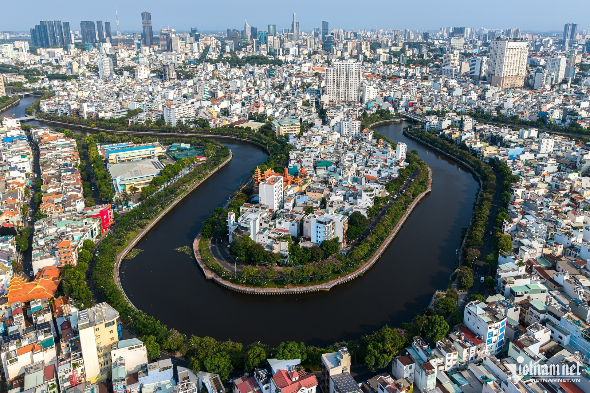 VND1 quadrillion allocated for development to support 8% growth target