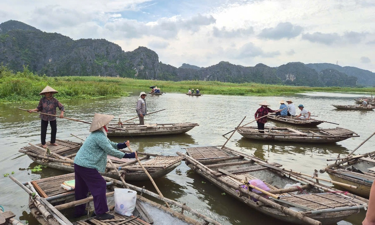 Đầm Vân Long 13.jpg