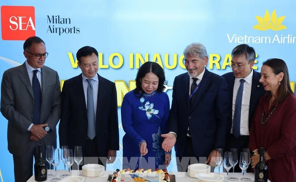 Vietnam Airlines launch first-ever Hanoi-Milan direct air route