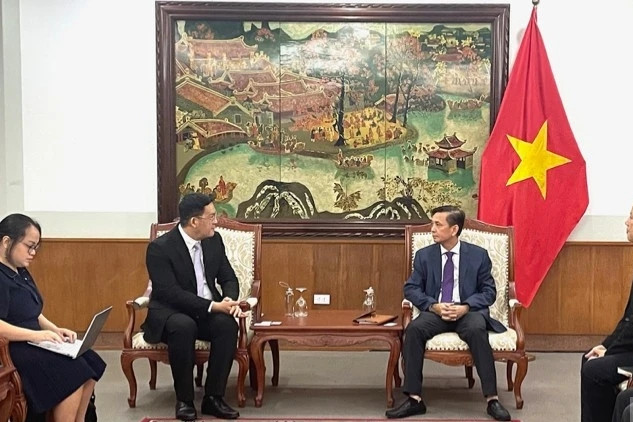 Adobe expands copyright and cybersecurity cooperation in Vietnam