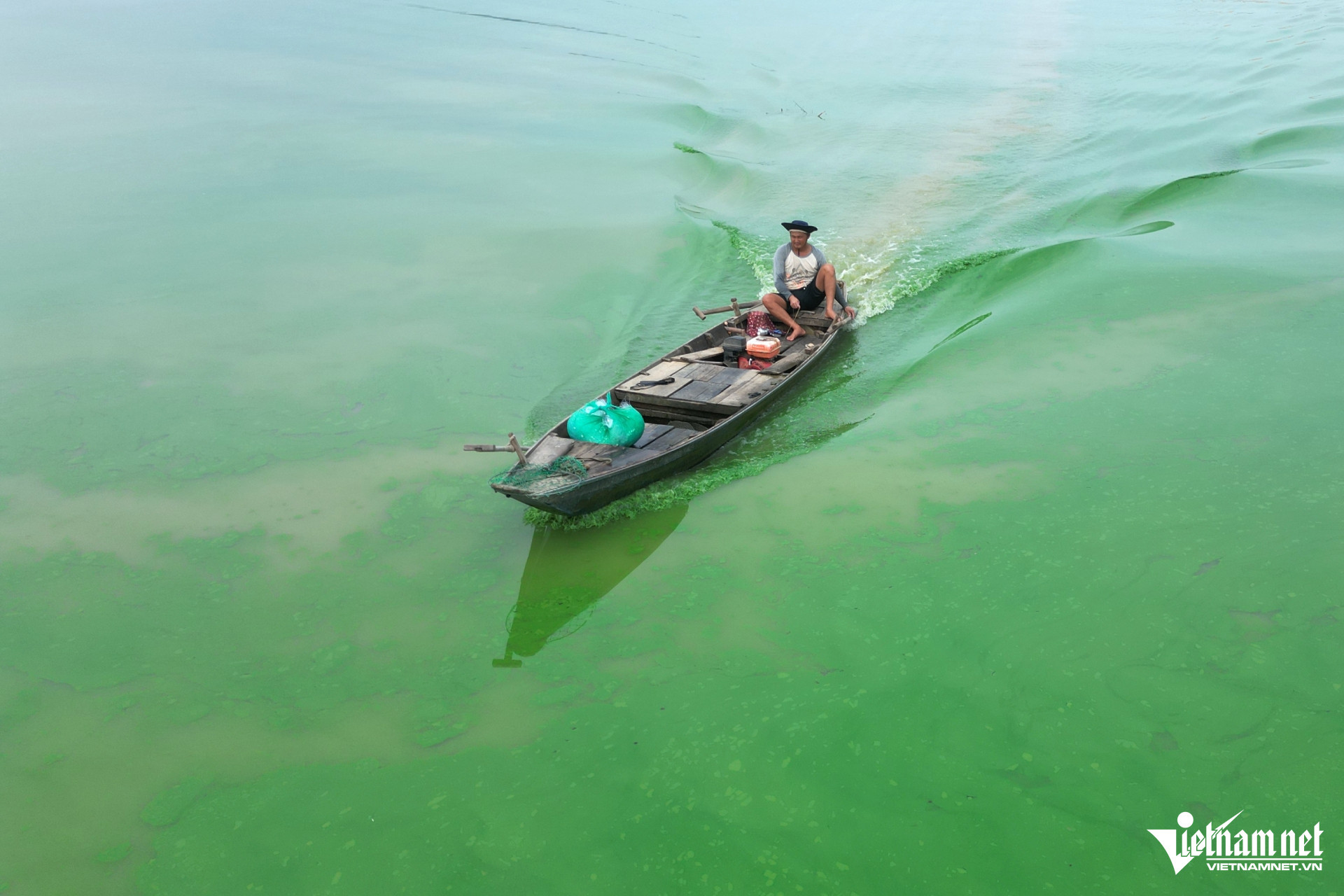 tri an lake4.jpg
