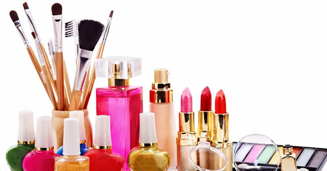 Vietnam considers banning doctor imagery in beauty product advertising