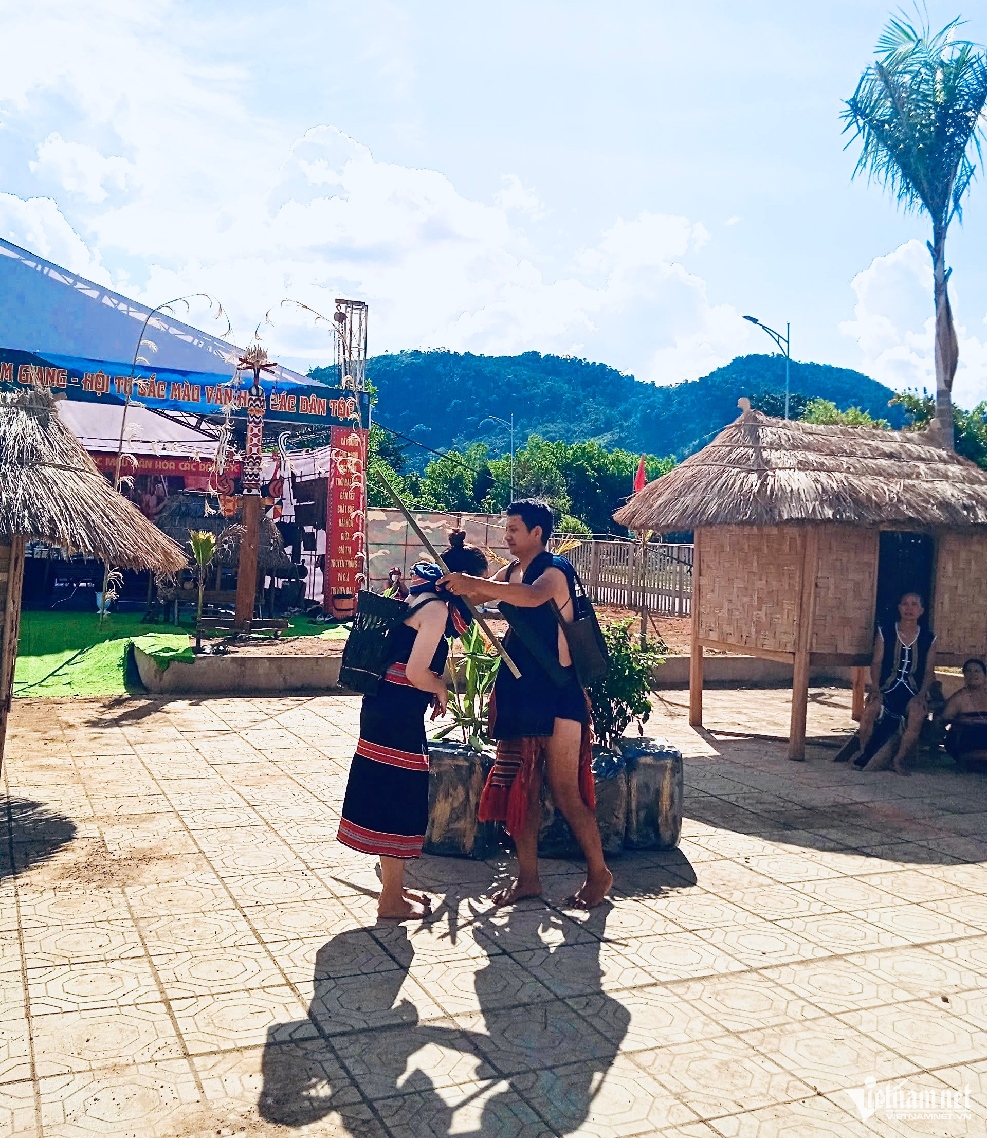 W-Lễ cưới người Ve   4.jpg