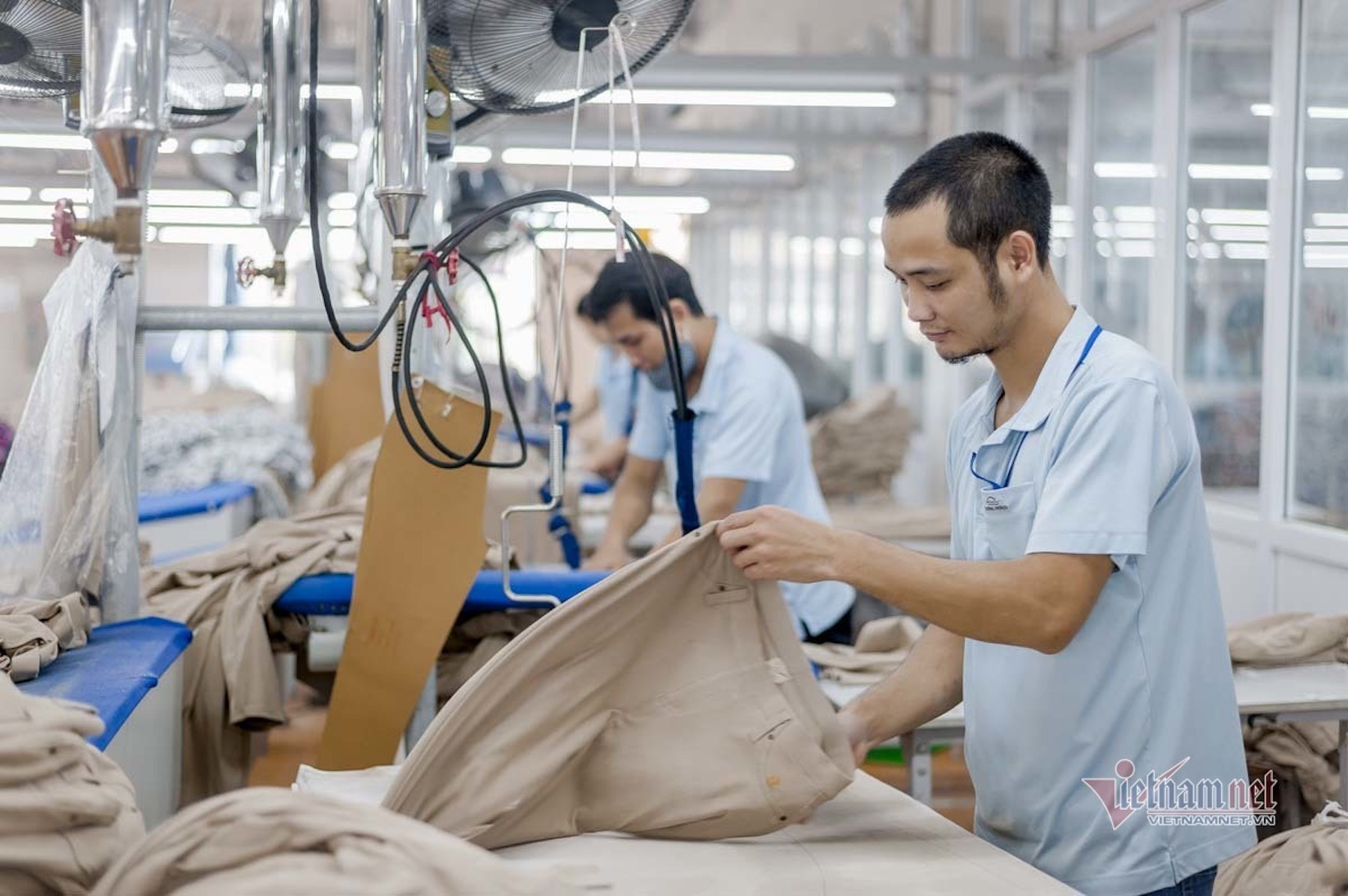 det may viet nam dang thieu lao dong anh bang duong.jpg