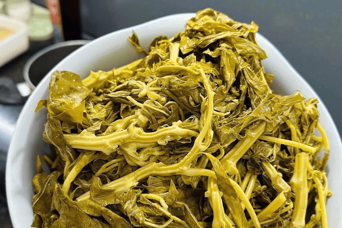 Phu Tho specialty made with cassava leaves: perfect for meat or fish soups