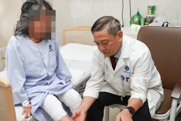 Elderly spend millions on unverified online medicines, risking health