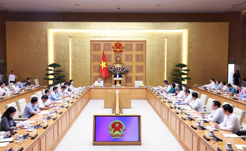 pm urges review of two tier local government operation 3.jpg