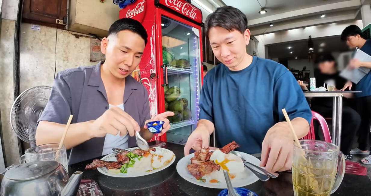 Japanese tourist flies to HCM City just to eat iconic broken rice
