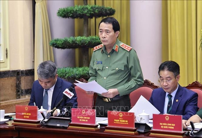 Sen. Lt. Gen. Le Quoc Hung, Deputy Minister of Public Security, addresses the event. (Photo: VNA)