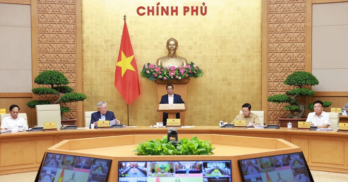 PM chairs first Government-locality meeting after administrative reform