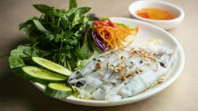banh-cuon-lady-chu.jpg