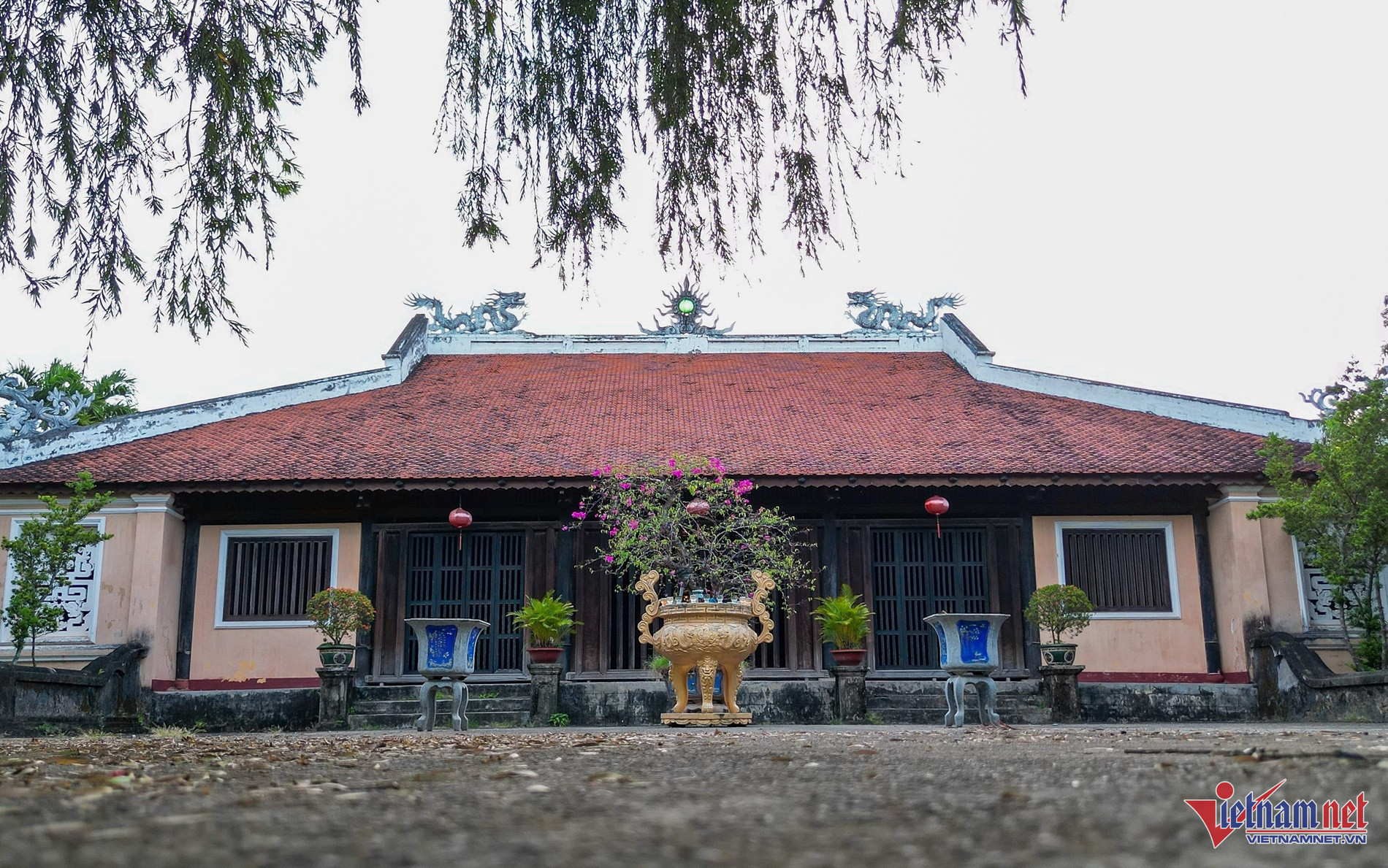 vietnam pagoda6.jpg