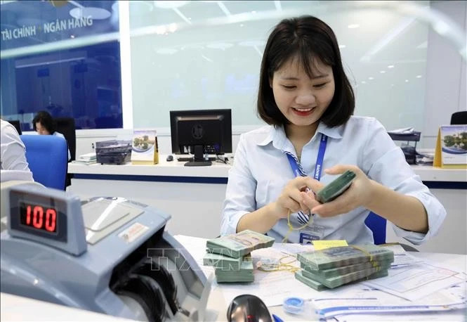 Central bank rolls out measures to support economic growth