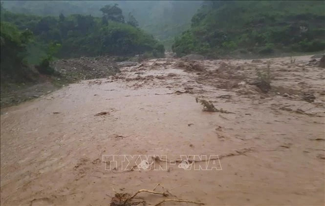 Flash floods, landslides leave 10 dead or missing in Dien Bien