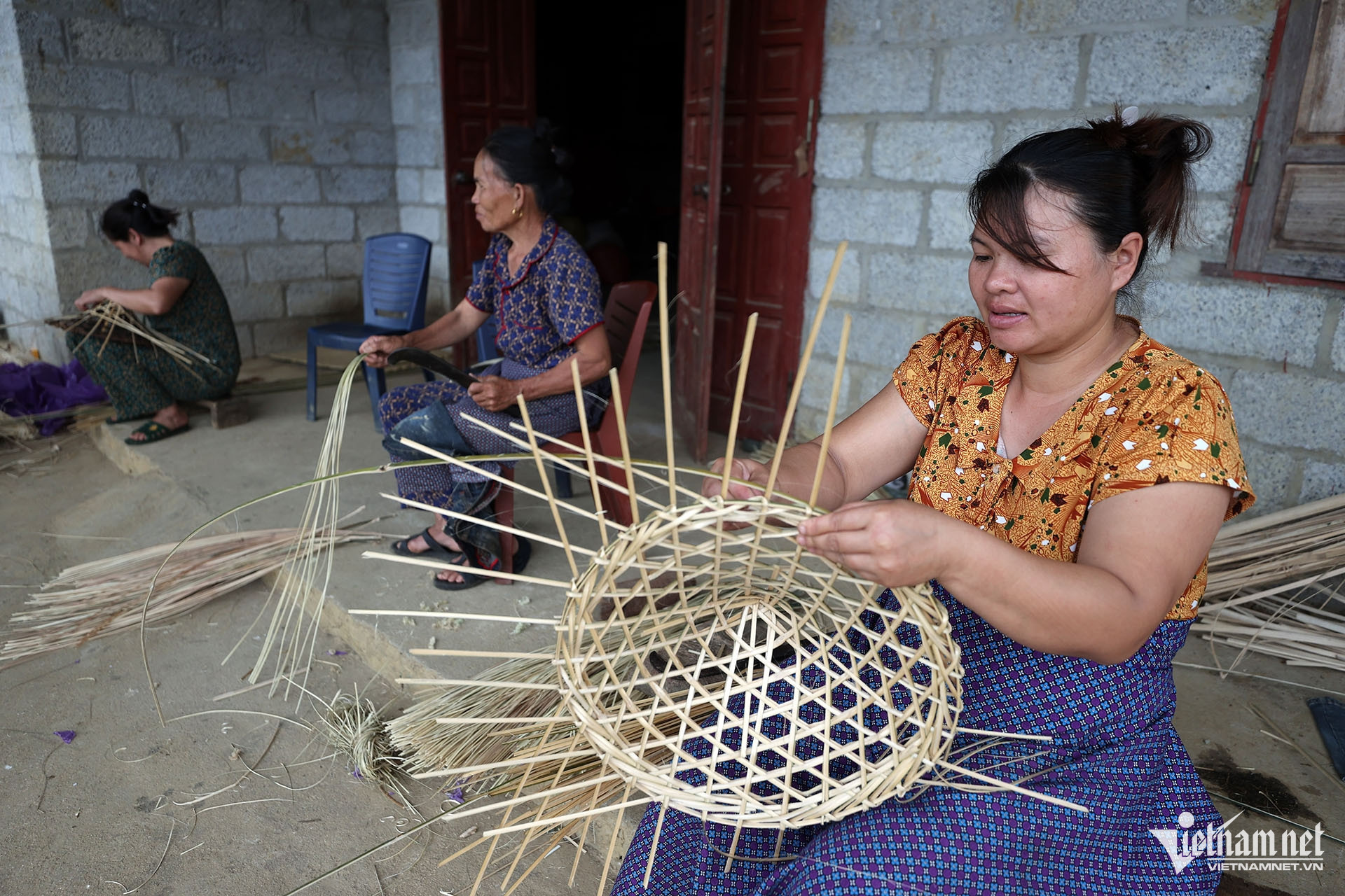 W-Nón lá chúp xà 1.jpg