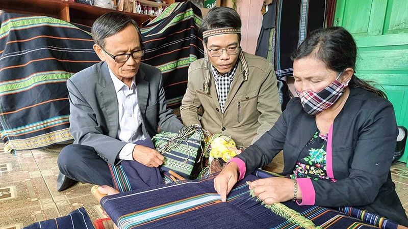 Woven stories: Co Ho brocade captures life in every thread