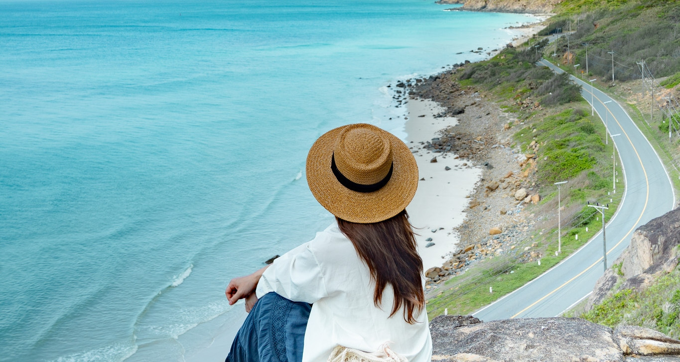 Hidden beach in Con Dao appears and disappears with the tide