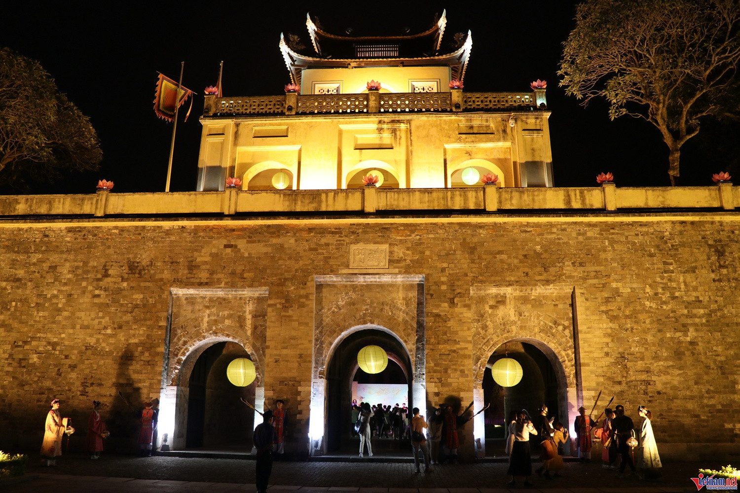 thanh long royal citadel.jpg