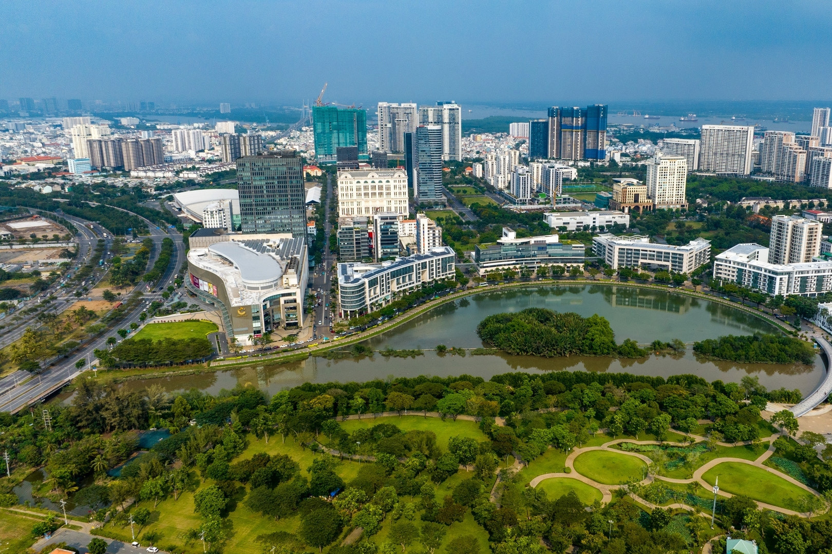 Hanoi apartment prices surge, investors pour money into HCMC super-urban area