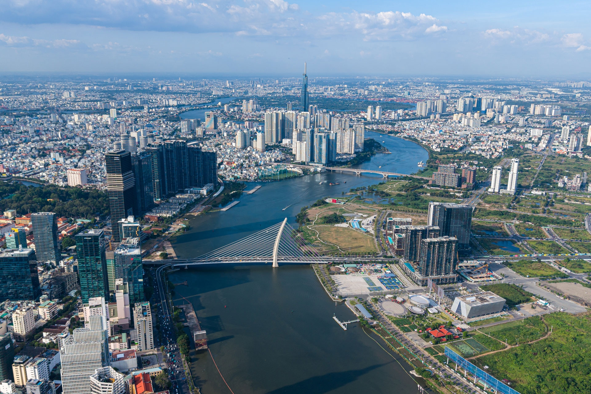 Amending the Land Law: the state should be the ‘referee’