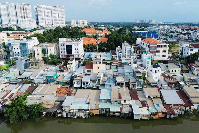 HCM City no longer has poor households under national poverty standards